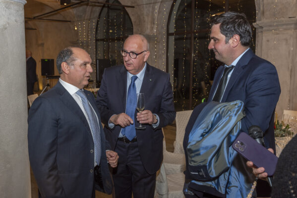 Cena di Natale 2023 al Filatoio Rosso di Caraglio