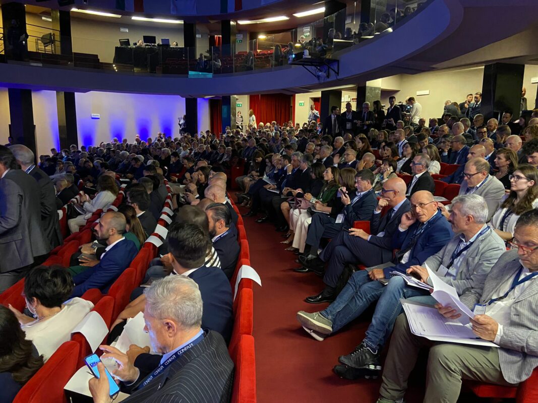 All'assemblea nazionale di Confapi a Roma, Claudio Bertolotto premiato tra le eccellenze italiane