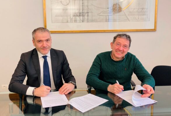 FOTO FIRMA PROTOCOLLO BANCA INTESA