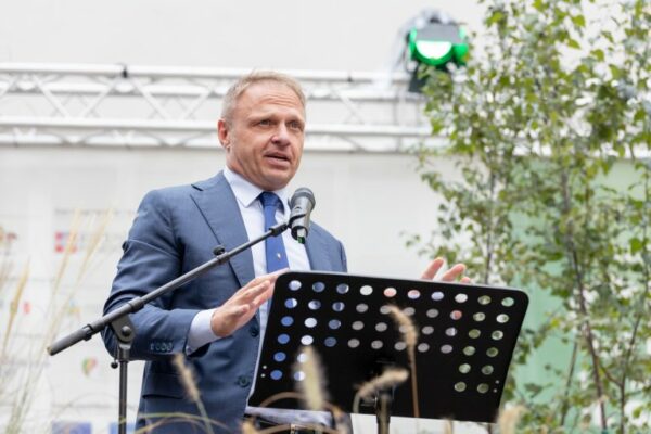 Rivista IDEA a tu per tu con il ministro Francesco Lollobrigida, arrivato a Bra per inaugurare Cheese