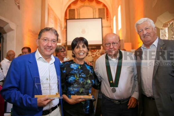 Domenica 25 agosto si è tenuta la cerimonia di consegna del premio Fautor Langae - Nocciola d’oro. Tra i premiati figura anche Massimo Albertengo.